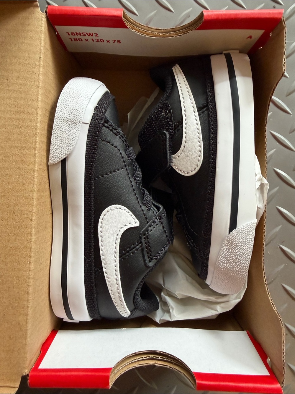 Nike Court Legacy 5c Black and White Kids Low-Top Sneakers